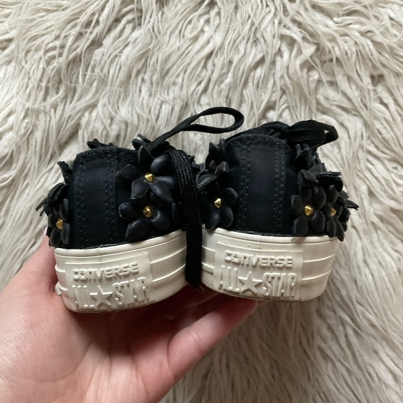 Converse x PatBo Chuck Taylor Black Leather 3D Flower Low Top Sneakers Size 5.5 - Picture 6 of 12